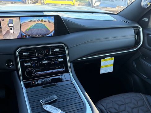 New 2026 Nissan Armada Platinum image 13