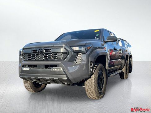 Certified 2026 Toyota Tacoma TRD Off-Road AWD/4WD image 2