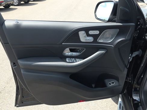 Certified 2022 Mercedes-Benz GLS 63 AMG 4MATIC image 11