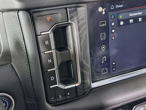 Used 2024 GMC Yukon XL Denali w/ Advanced Technology Package AWD/4WD image 17