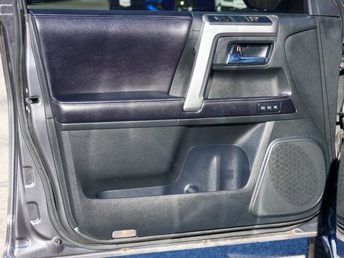 Used 2017 Toyota 4Runner SR5 image 9