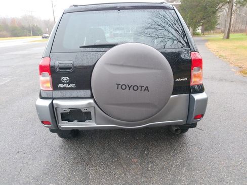 Used 2002 Toyota RAV4 4WD image 11