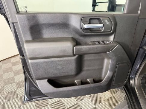 Used 2021 Chevrolet Silverado 2500 Custom w/ Custom Value Package AWD/4WD image 15