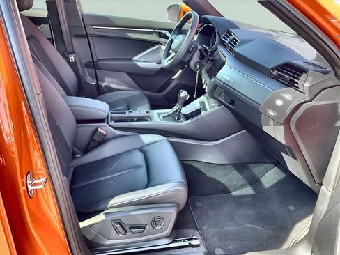 Used 2025 Audi Q3 2.0T Premium image 17