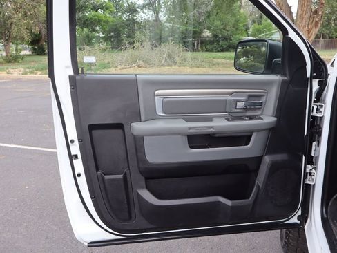 Used 2016 RAM 2500 Tradesman w/ Chrome Appearance Group AWD/4WD image 19