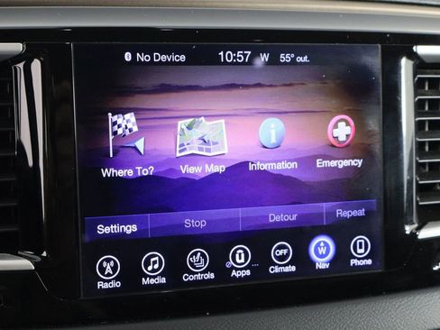 Used 2017 Chrysler Pacifica Touring-L w/ Tire & Wheel Group image 36