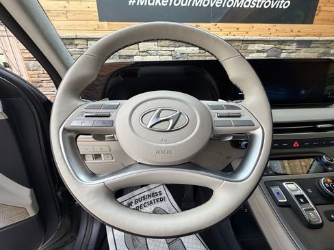 Used 2025 Hyundai Palisade Calligraphy image 17