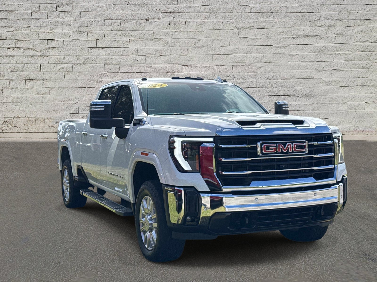Used 2024 GMC Sierra 3500 SLT w/ SLT Premium Package AWD/4WD image 6