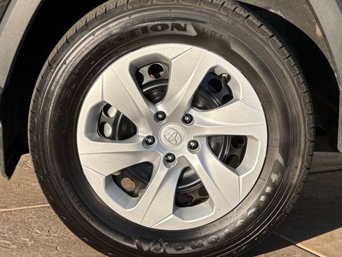 Certified 2025 Toyota RAV4 LE image 33