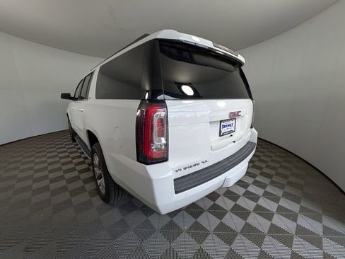 Used 2019 GMC Yukon XL SLE w/ SLE Value Package AWD/4WD image 11
