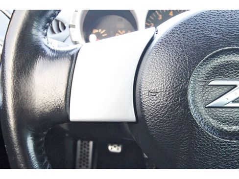 Used 2005 Nissan 350Z Grand Touring image 14