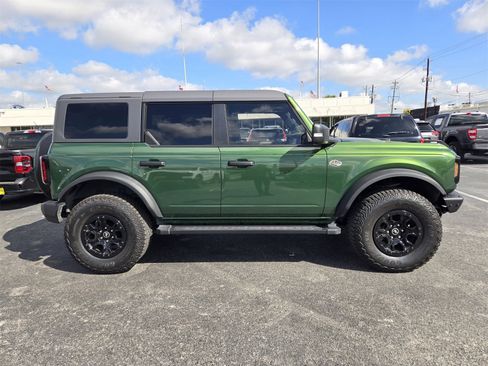 Used 2024 Ford Bronco Wildtrak image 4