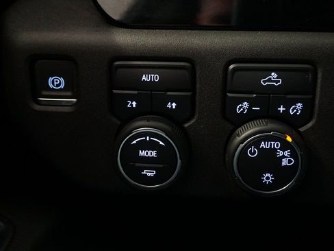 Certified 2024 Chevrolet Silverado 1500 LT image 21