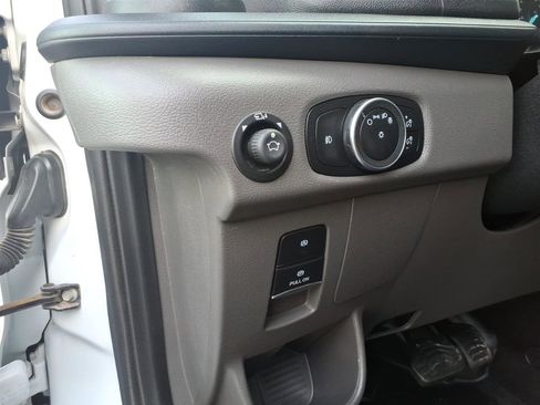 Used 2024 Ford Transit 350 XLT image 8