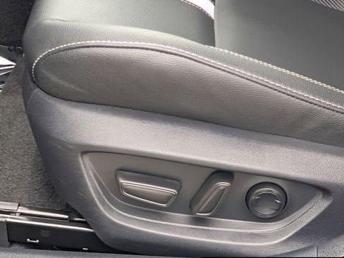 Used 2025 Toyota Camry SE image 25