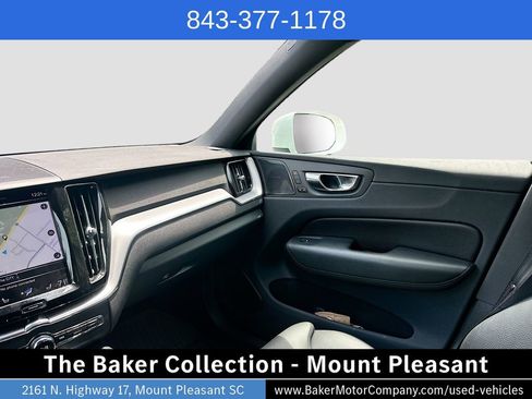 Used 2019 Volvo XC60 T5 Momentum w/ Multimedia Package AWD/4WD image 25