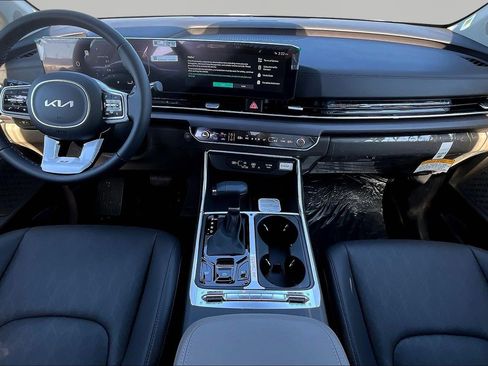 New 2026 Kia Carnival SX FWD image 10
