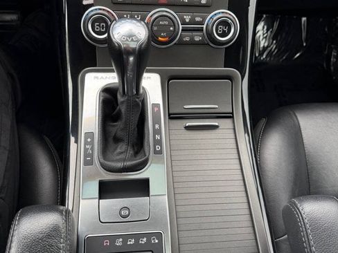 Used 2013 Land Rover Range Rover Sport HSE w/ HSE Silver Pkg AWD/4WD image 28