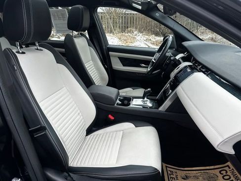 Certified 2023 Land Rover Discovery Sport SE R-Dynamic AWD/4WD image 17