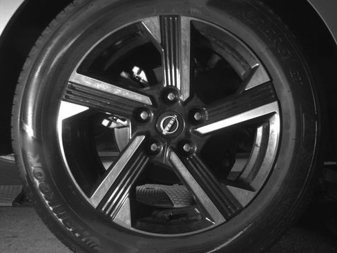 Used 2025 Nissan Sentra SV FWD image 18