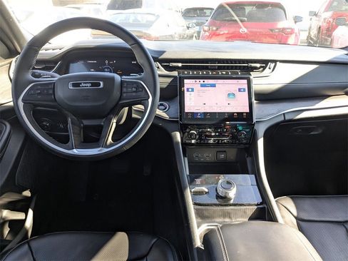 Used 2024 Jeep Grand Cherokee L Limited w/ Luxury Tech Group II image 26