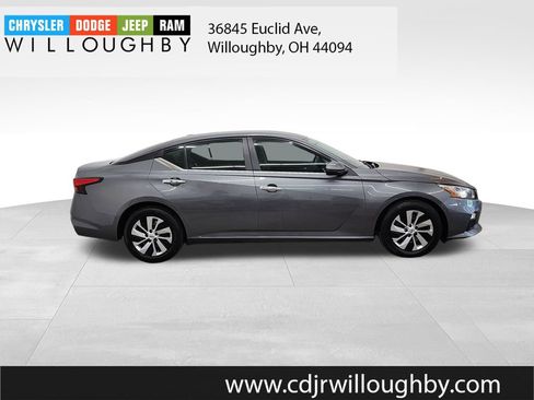 Used 2020 Nissan Altima 2.5 S FWD image 4