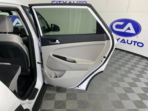 Used 2019 Hyundai Tucson SE AWD/4WD image 34