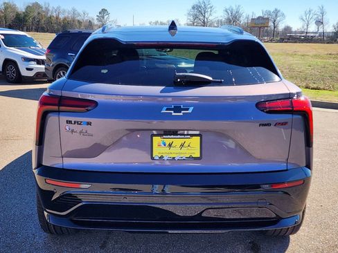 New 2025 Chevrolet Blazer EV RS image 4