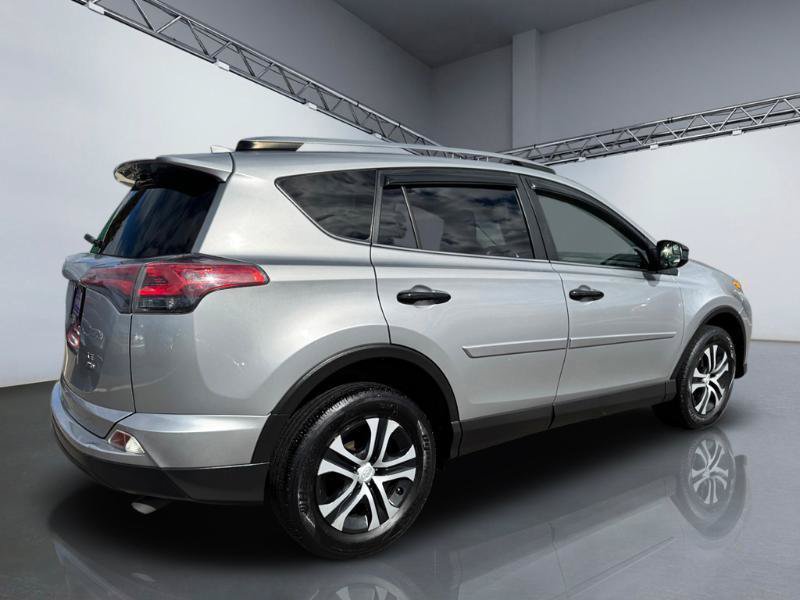 Used 2018 Toyota RAV4 LE w/ All Weather Liner Package AWD/4WD image 7