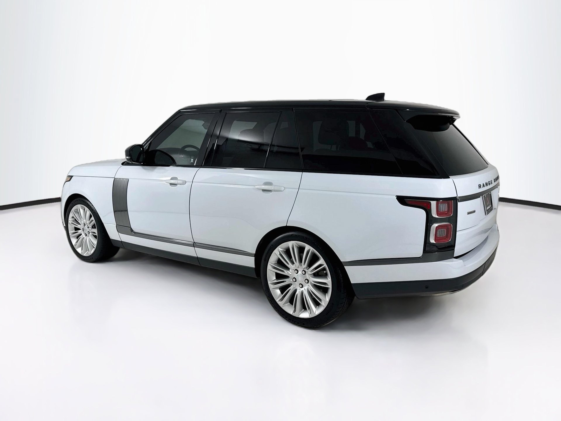 Used 2019 Land Rover Range Rover Supercharged AWD/4WD image 6