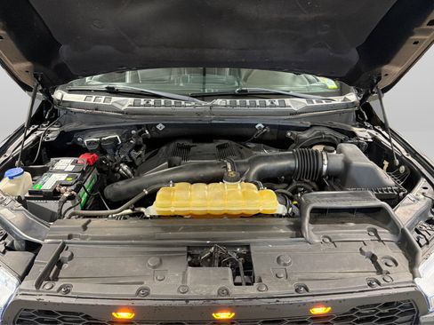 Used 2018 Ford F150 Lariat w/ Equipment Group 502A Luxury AWD/4WD image 11