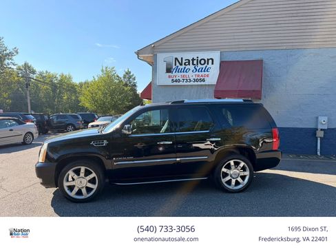 Used 2009 Cadillac Escalade AWD image 3