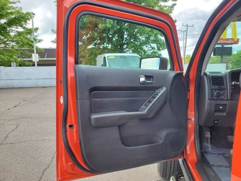 Used 2009 HUMMER H3 AWD/4WD image 8