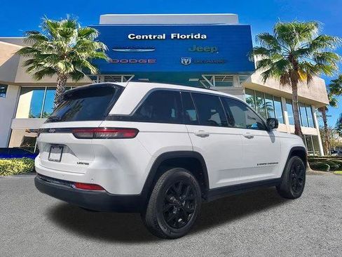 Certified 2023 Jeep Grand Cherokee Limited AWD/4WD image 5
