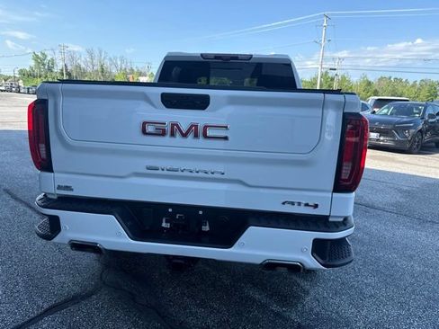 Used 2024 GMC Sierra 1500 AT4 w/ Technology Package AWD/4WD image 6