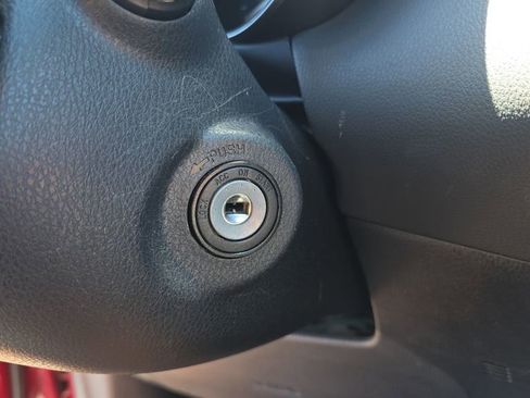 Used 2019 Toyota C-HR LE FWD image 23