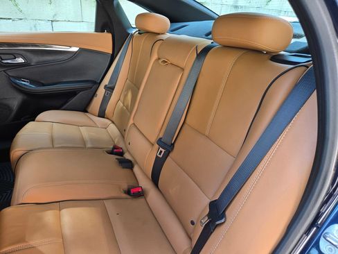 Used 2015 Chevrolet Impala LTZ FWD image 13