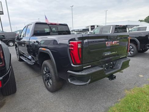 New 2025 GMC Sierra 3500 Denali w/ Denali Reserve Package image 3