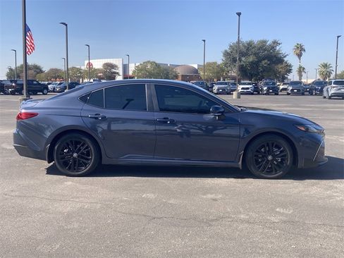 New 2026 Toyota Camry Hybrid image 4