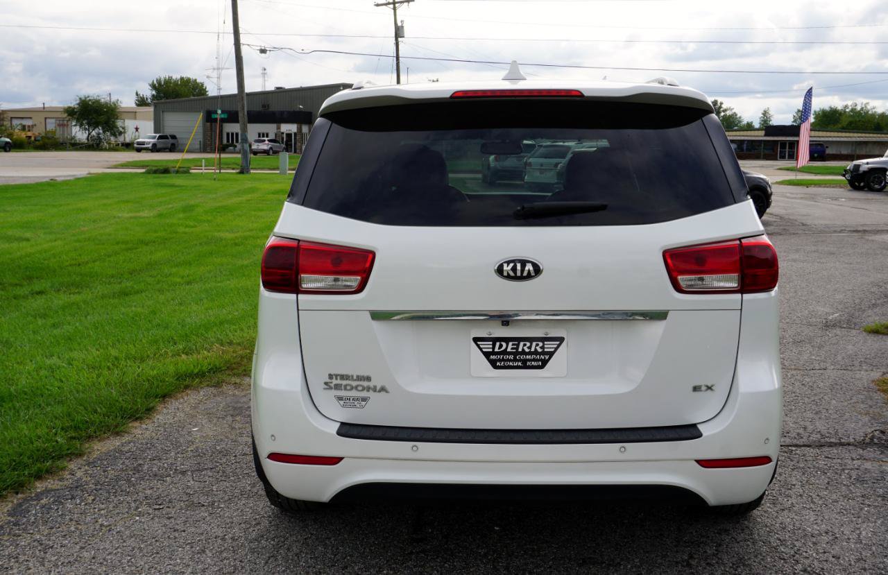 Used 2017 Kia Sedona EX FWD image 20