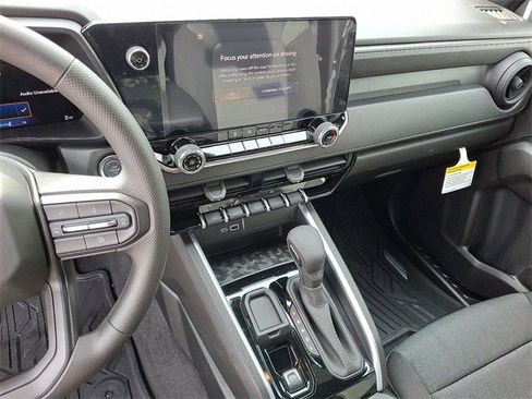 New 2026 Chevrolet Colorado W/T image 7