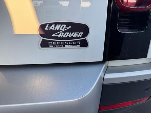 Used 2023 Land Rover Defender 110 S image 6