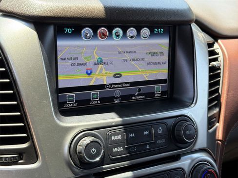 Used 2018 Chevrolet Suburban Premier AWD/4WD image 18