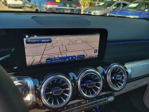 Certified 2025 Mercedes-Benz GLB 250 image 31