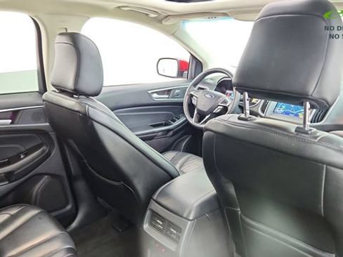 Used 2020 Ford Edge Titanium w/ Equipment Group 301A FWD image 28