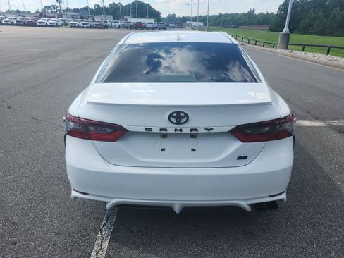 Used 2023 Toyota Camry SE FWD image 6