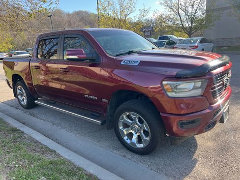 Used 2019 RAM 1500 Big Horn AWD/4WD image 3