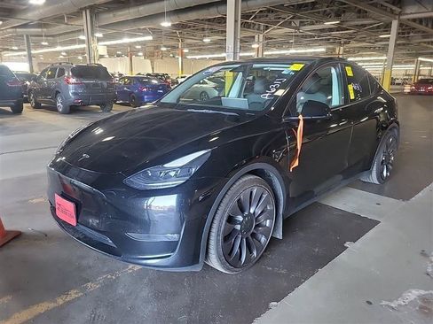 Used 2022 Tesla Model Y Performance AWD/4WD image 3