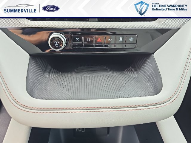 New 2026 Ford Explorer Active w/ Active Comfort Package RWD image 29
