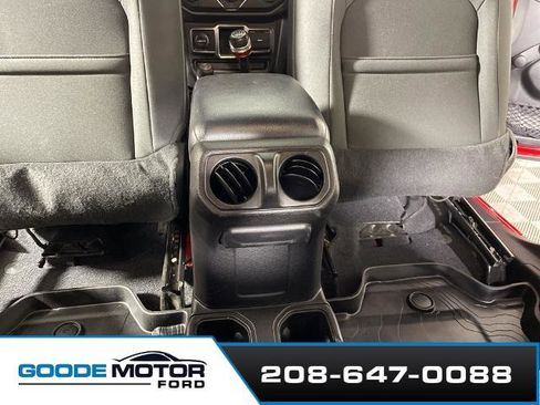 Used 2020 Jeep Wrangler Sport image 27